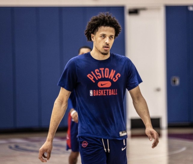 多次猛攻 多次猛攻