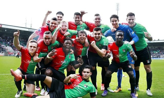 人群和日益 人群和日益